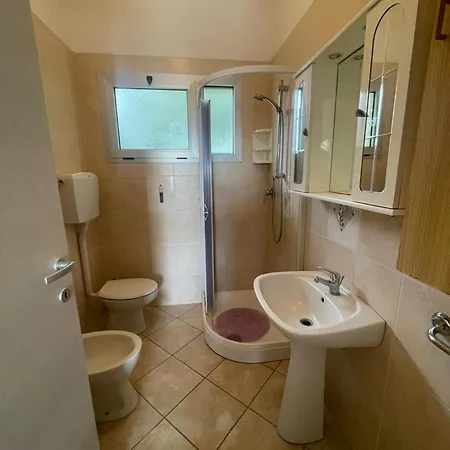 Appartamento Spacious Just 200 M From The
